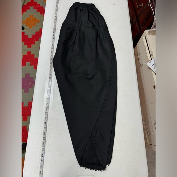 Ladies cotton tulip shalwar/pant . Free size - Picture 2 of 5